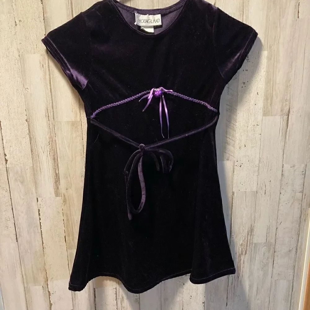 Dress like purple velvet youth size 6X by young land